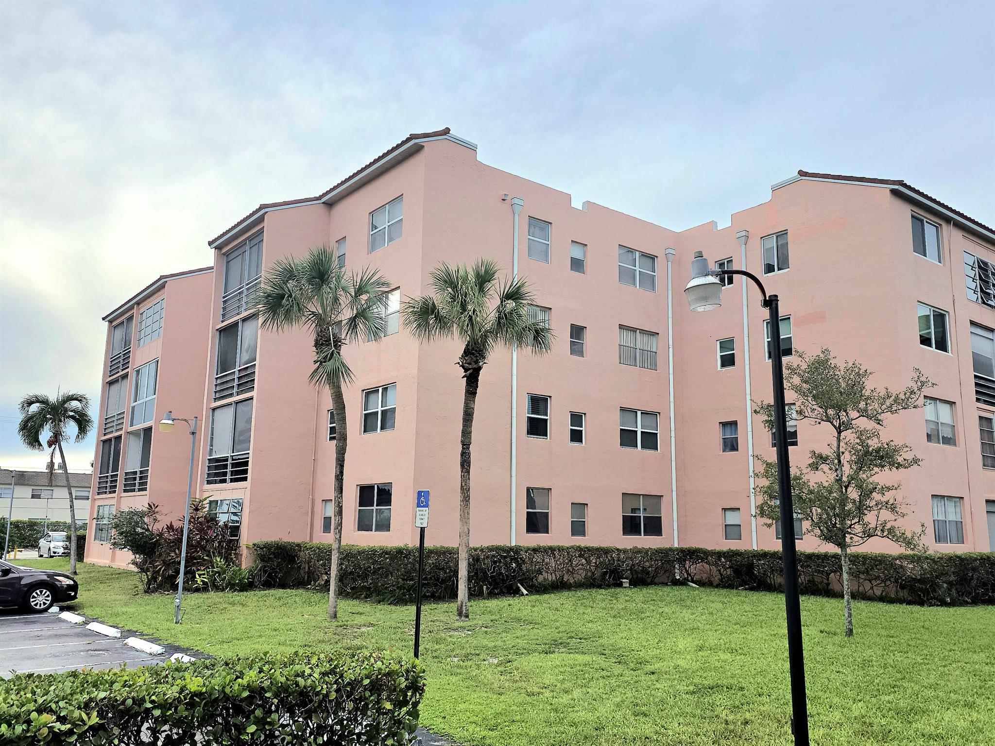 SOMERSET NO 4 CONDO - Residential