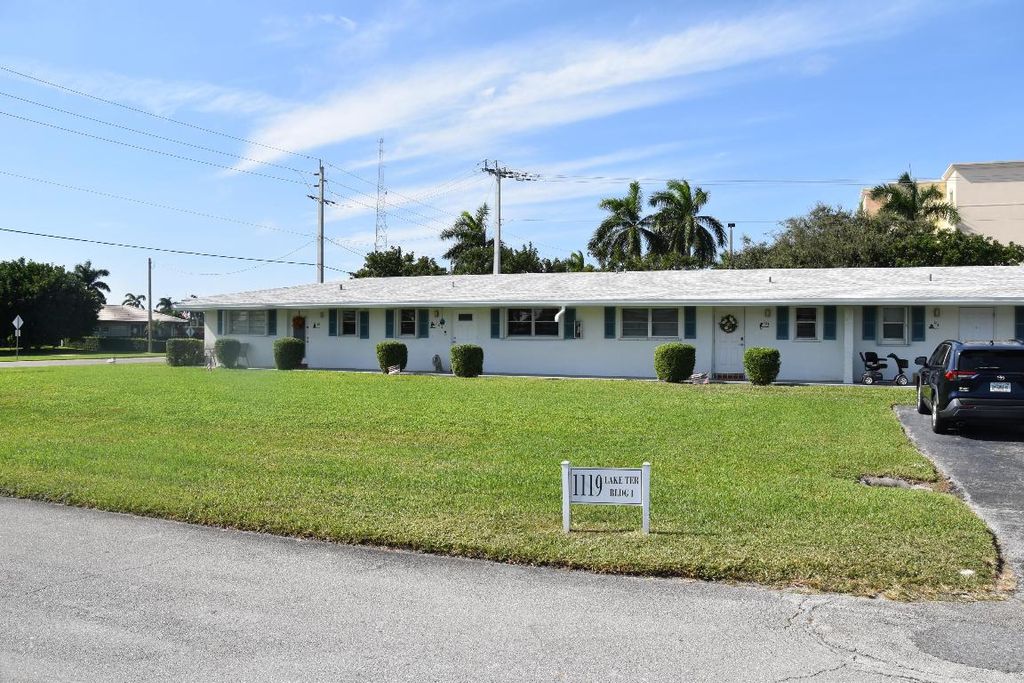 Photo of 1119 Lake Terrace #103, Boynton Beach, FL 33426 (MLS # R11139917)