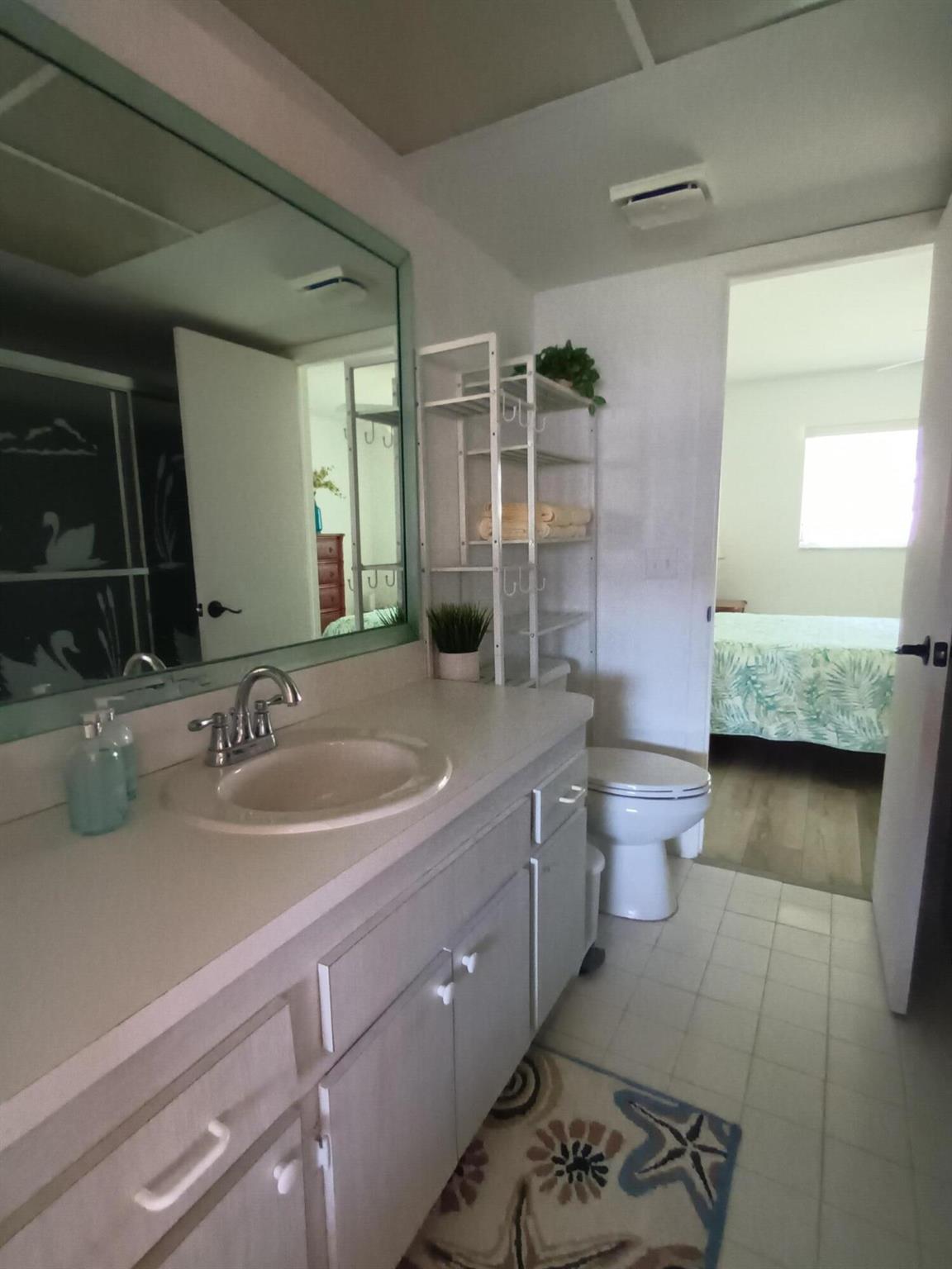 Leisureville Lake Condo - Residential Lease