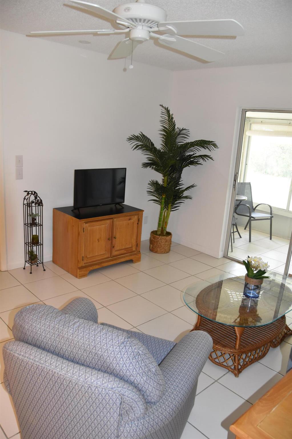 Leisureville Lake Condo - Residential Lease