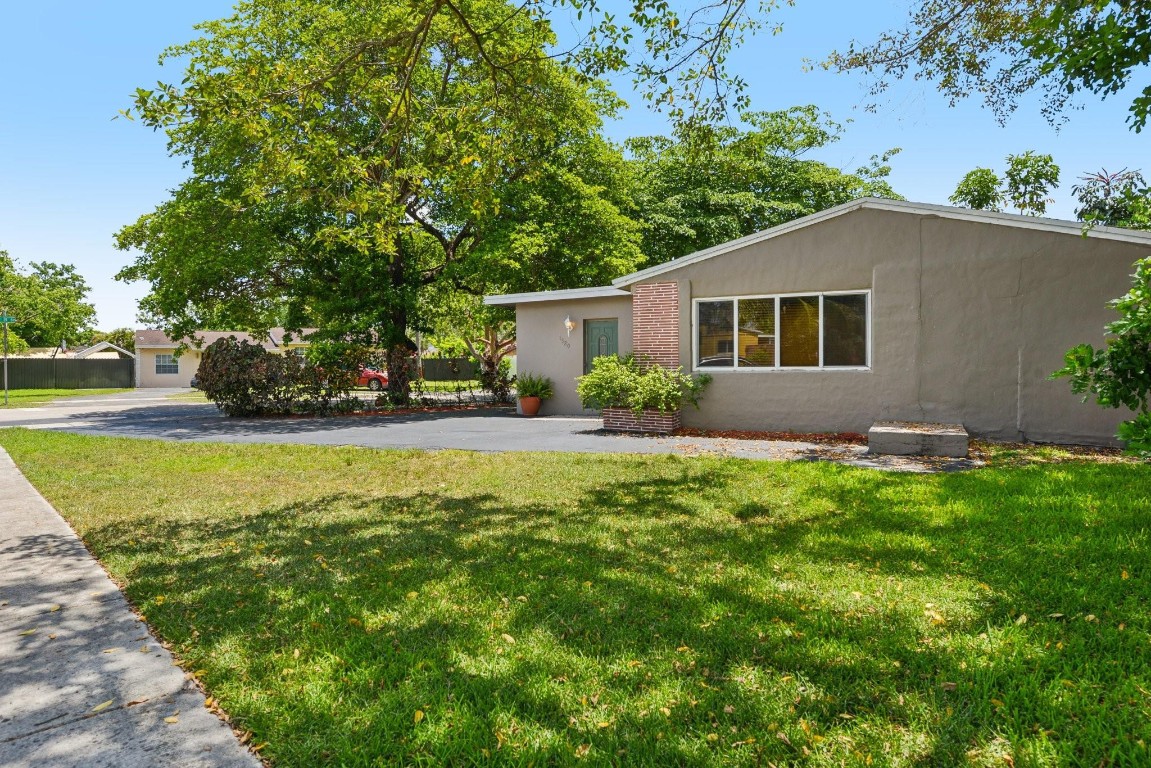 1520 SW 47th Terrace