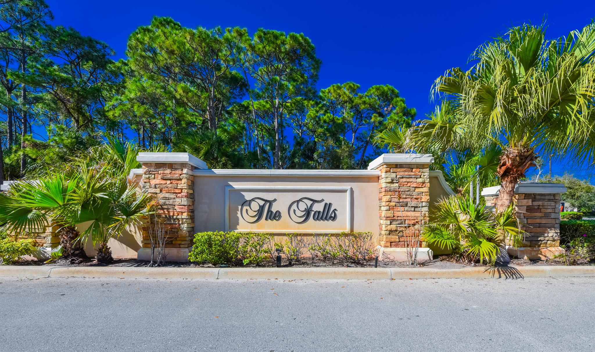 THE FALLS OF JENSEN BEACH - Residential