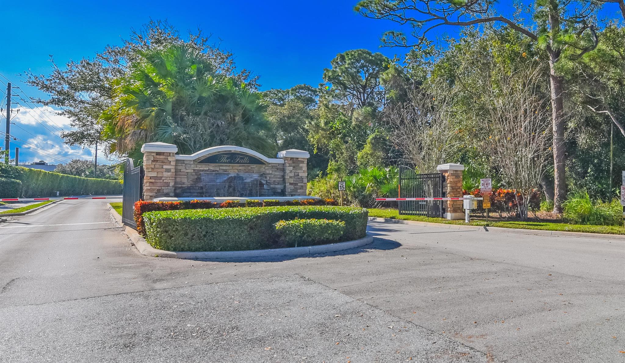 THE FALLS OF JENSEN BEACH - Residential