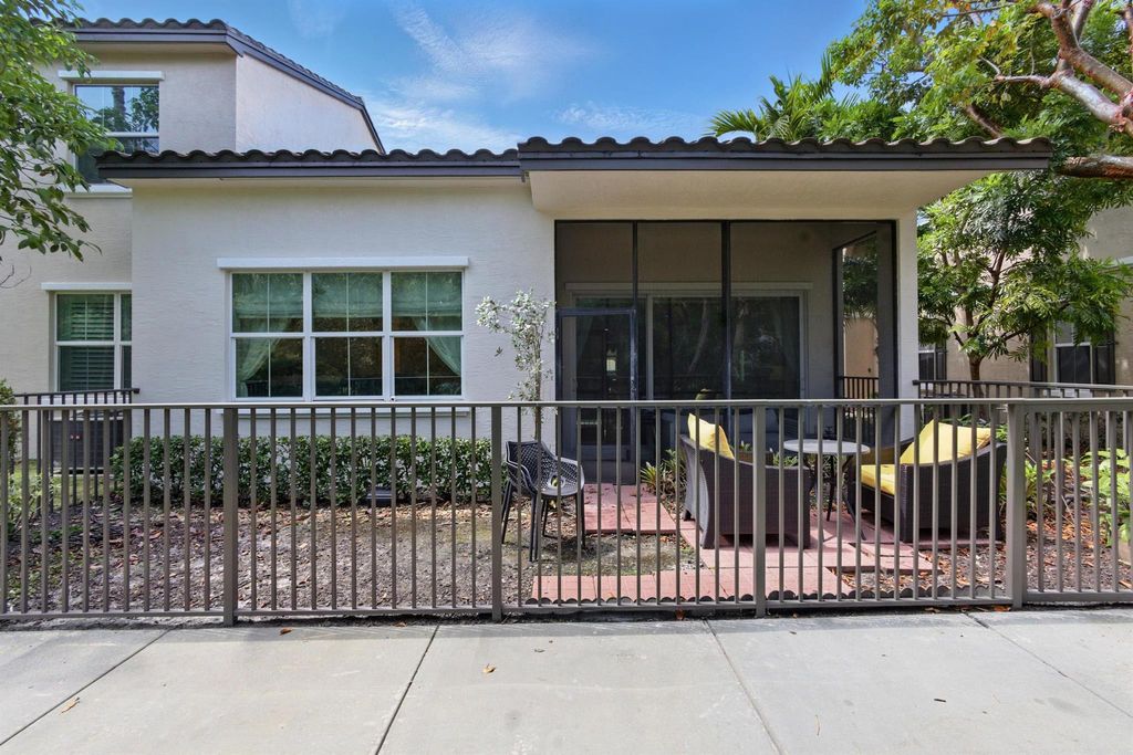 Photo of 4635 Mediterranean Circle, Palm Beach Gardens, FL 33418 (MLS # R11089308)