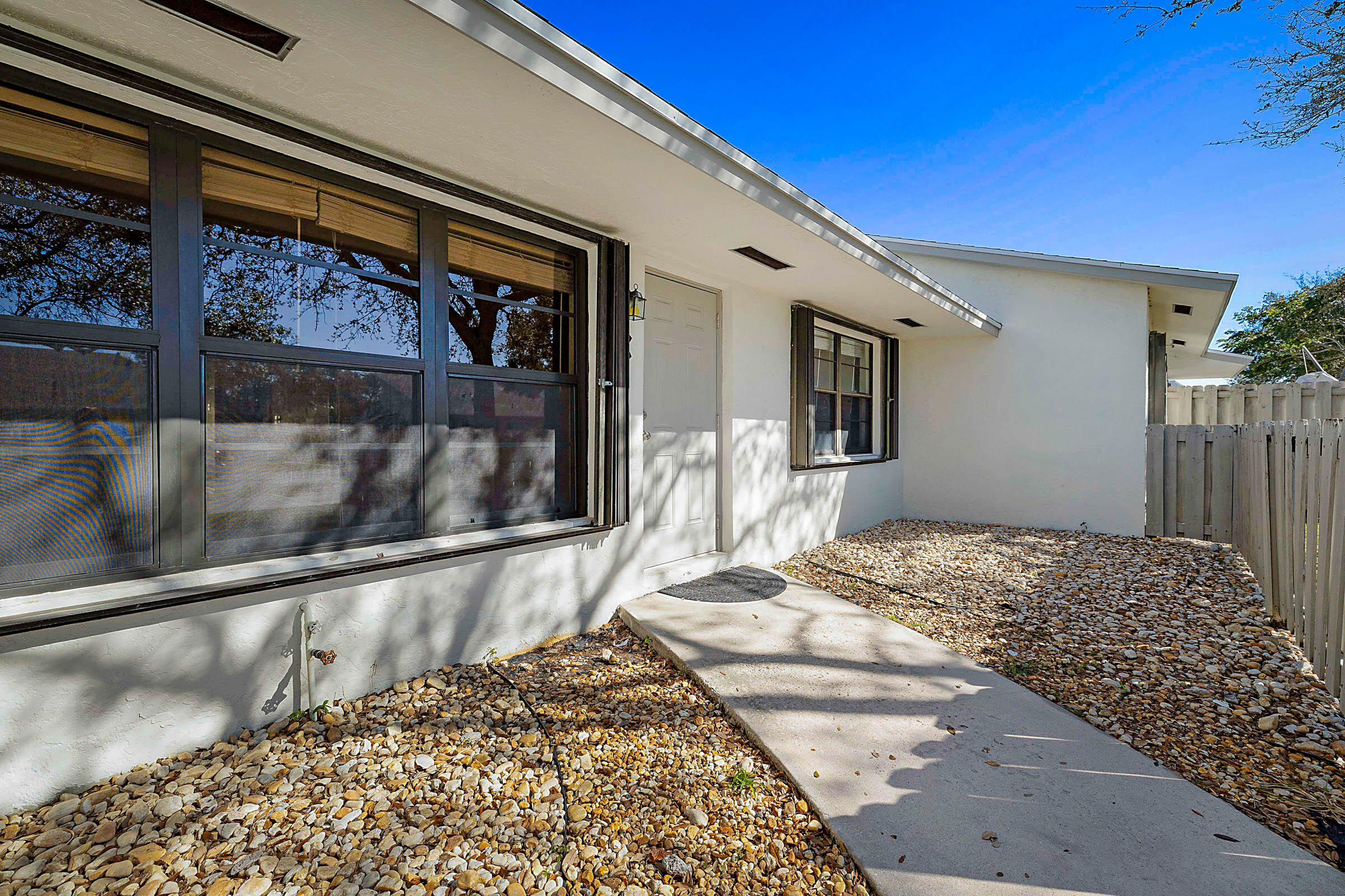 JUPITER LAKES VILLAS COND I & II - Residential