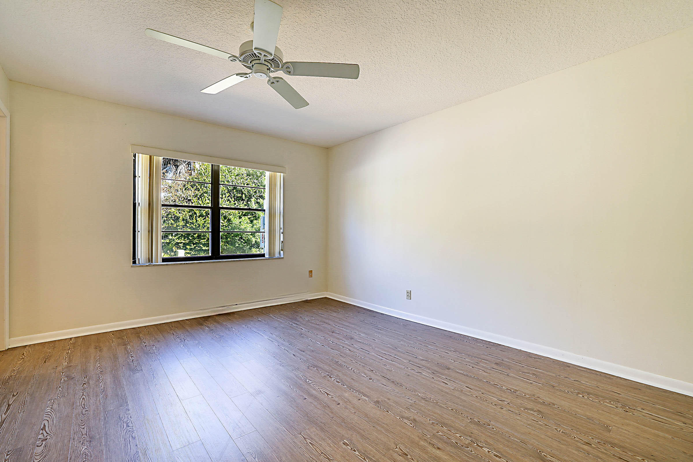 JUPITER LAKES VILLAS COND I & II - Residential