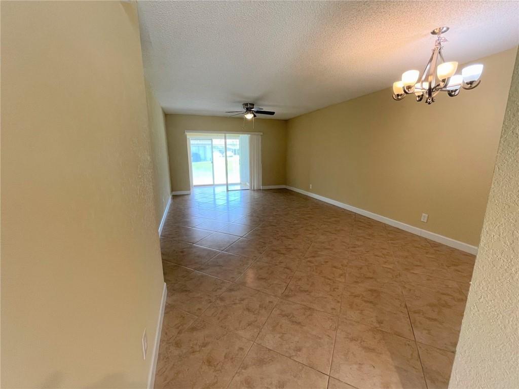 LAUDERDALE WEST - Residential