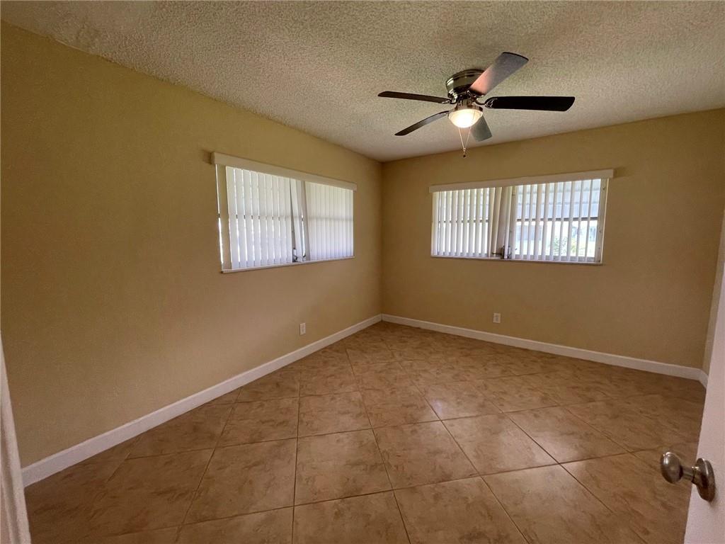 LAUDERDALE WEST - Residential