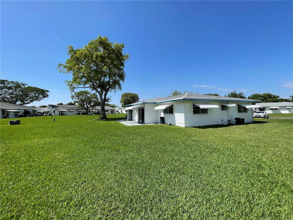 LAUDERDALE WEST - Residential