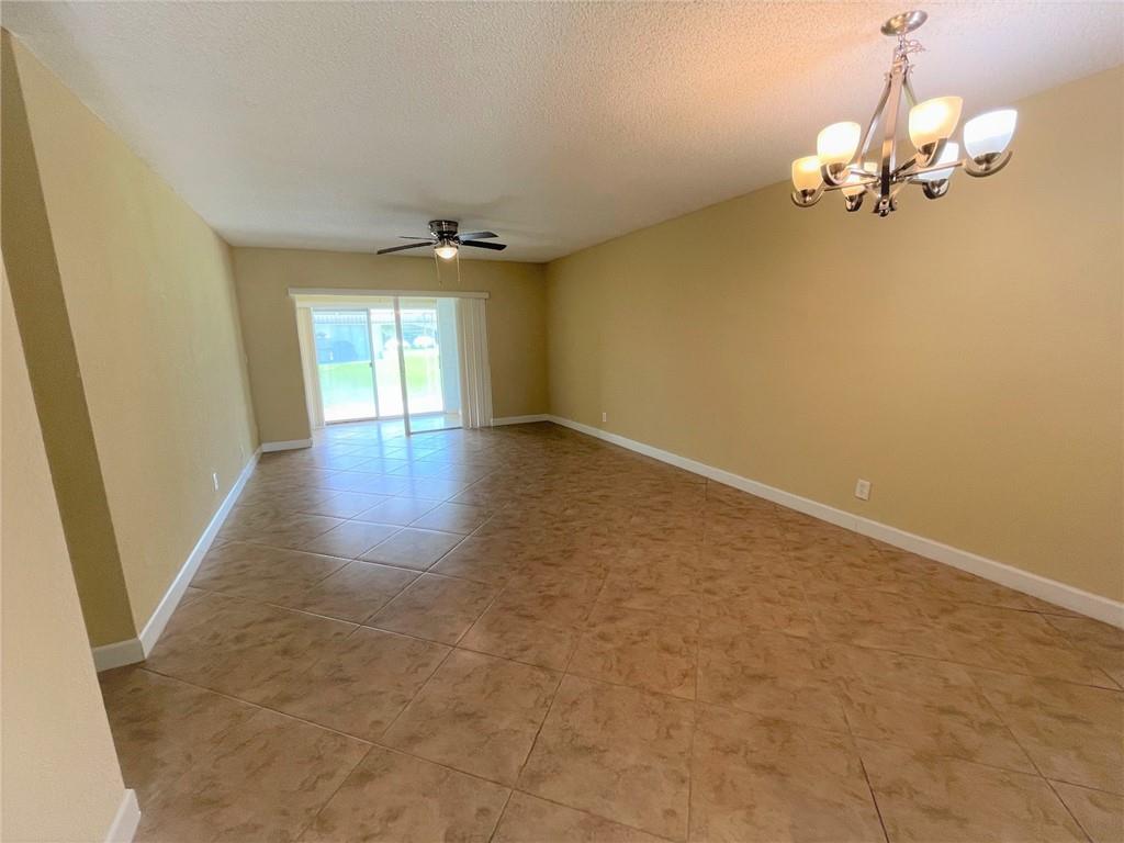 LAUDERDALE WEST - Residential