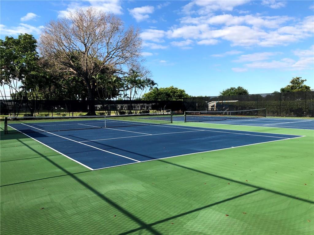LAUDERDALE WEST - Residential