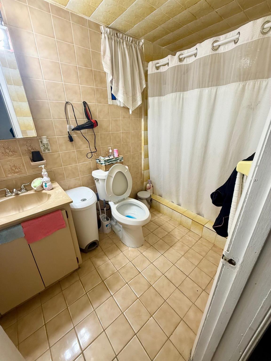 HIALEAH HOMES - Residential