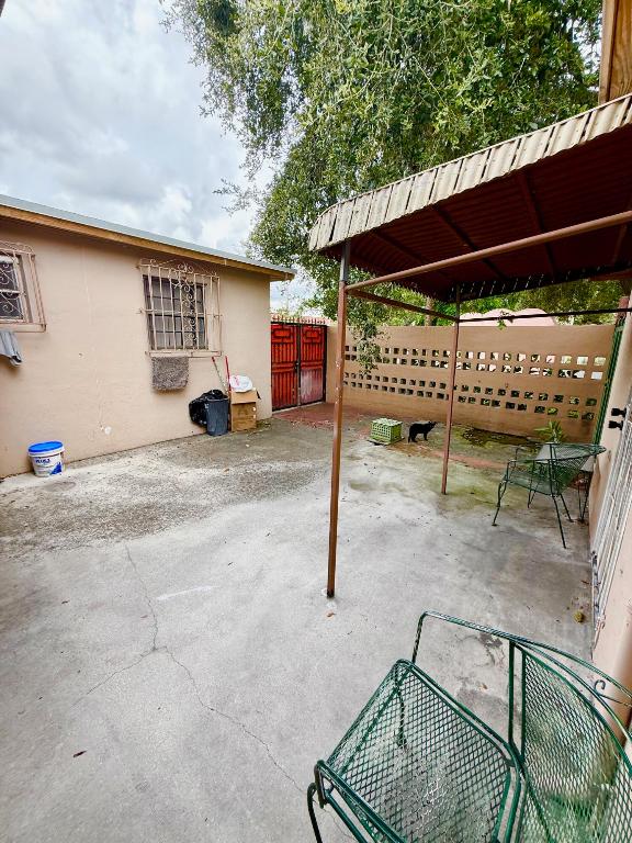 HIALEAH HOMES - Residential