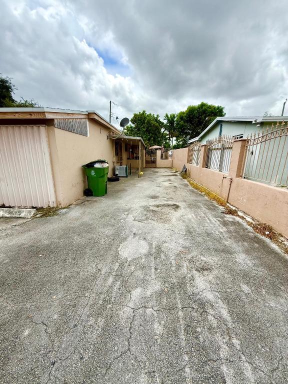 HIALEAH HOMES - Residential