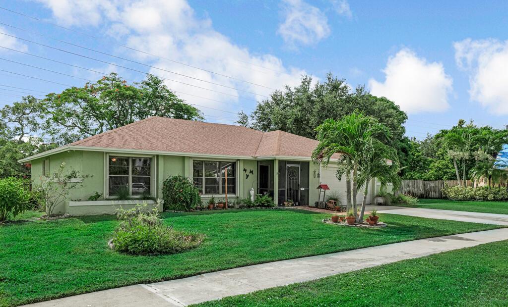1743 Shower Tree Way