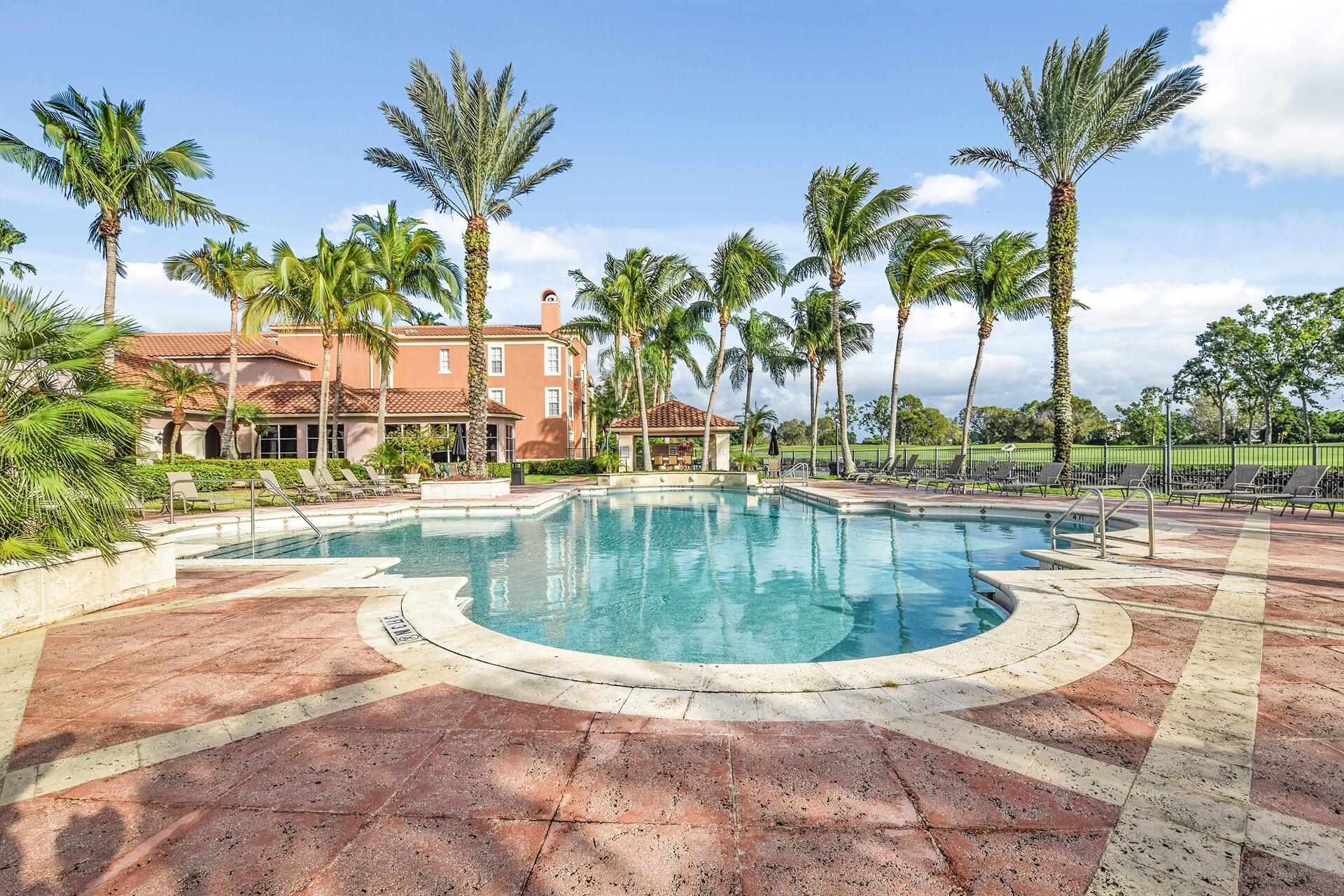 ST ANDREWS AT THE POLO CL - Residential