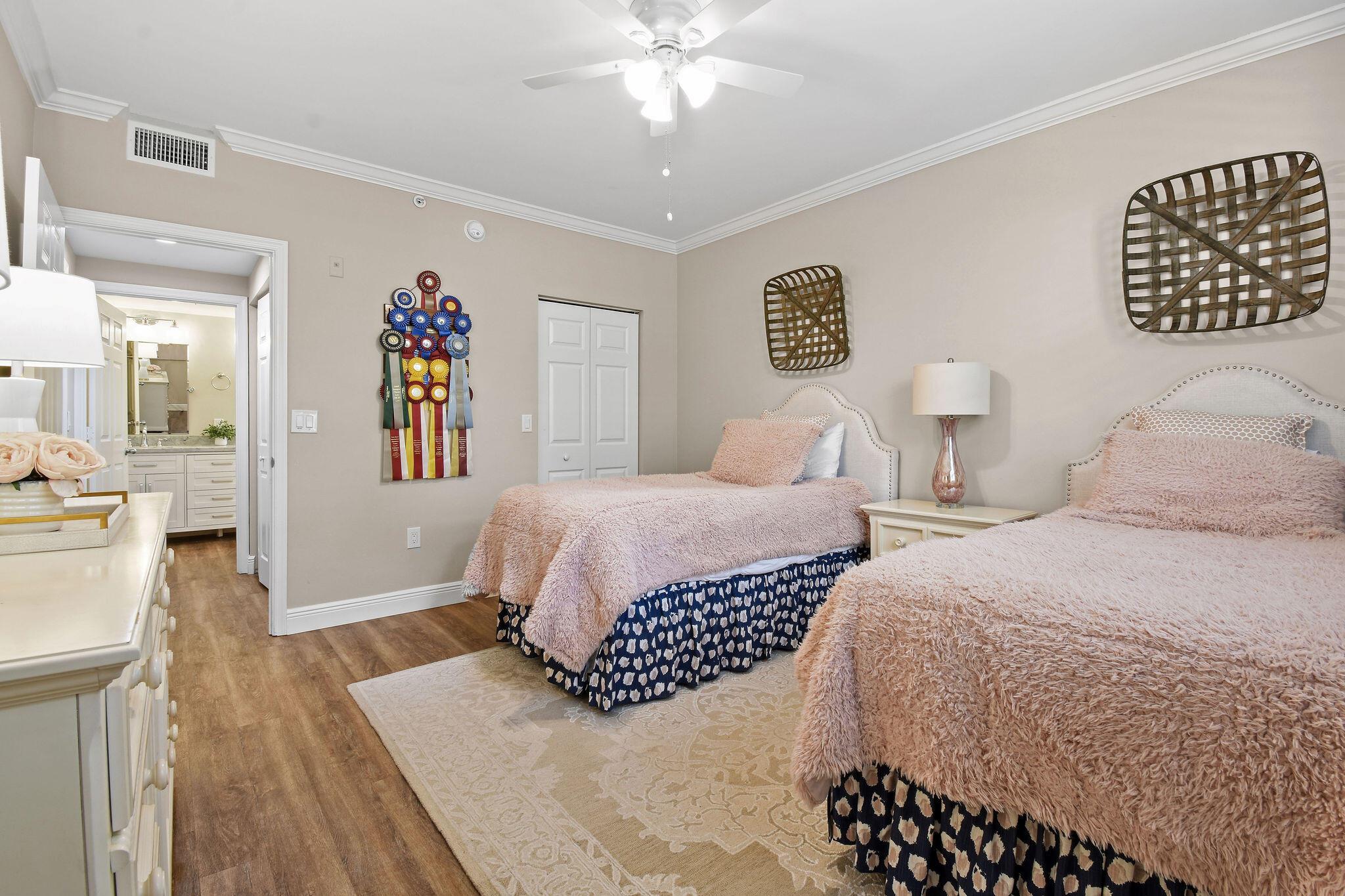 ST ANDREWS AT THE POLO CL - Residential