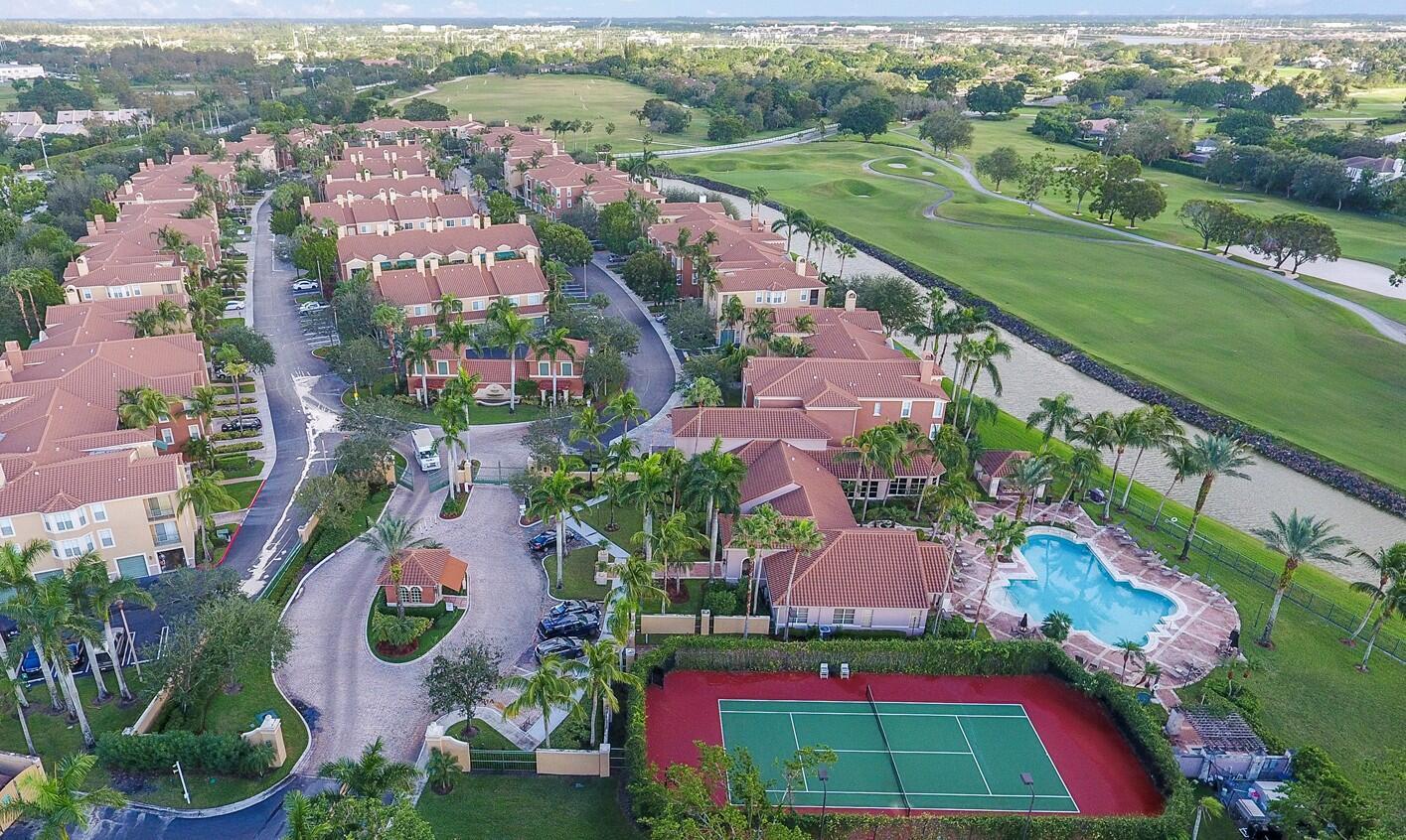 ST ANDREWS AT THE POLO CL - Residential