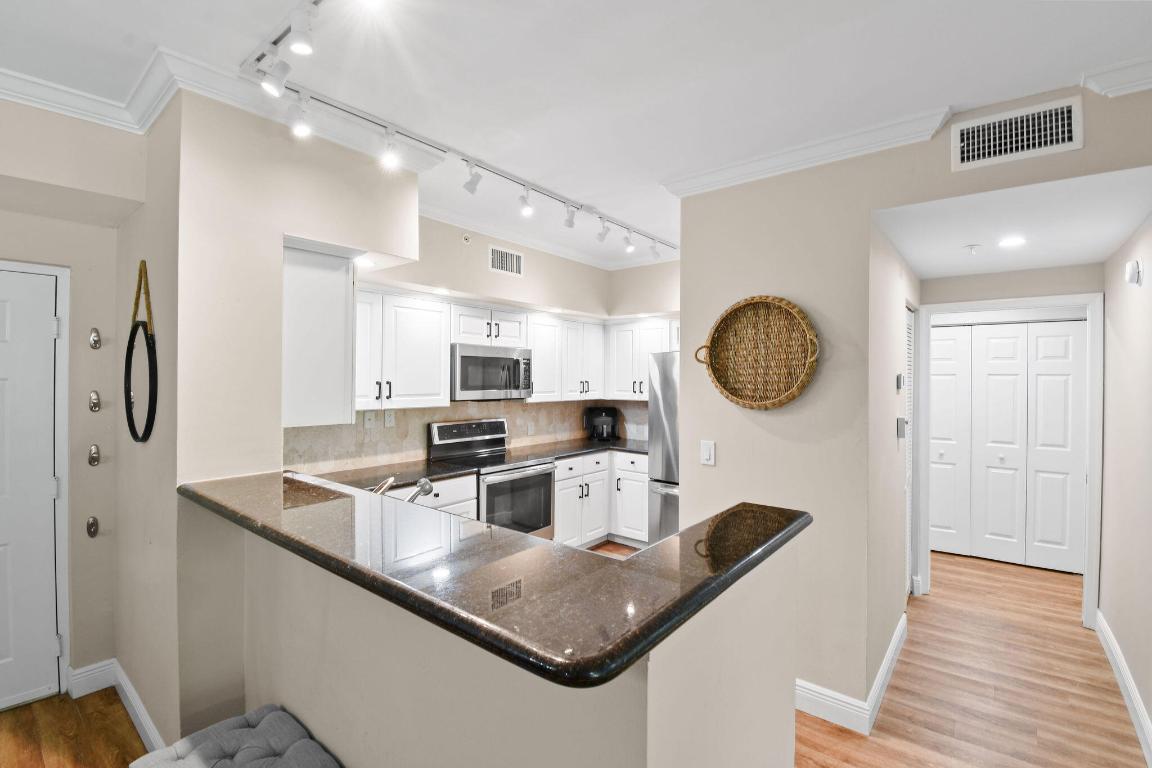 ST ANDREWS AT THE POLO CLUB - Residential