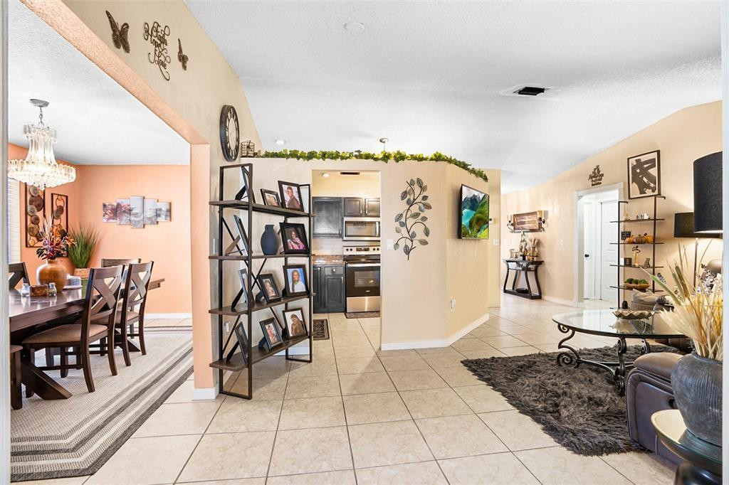 LESLIE ESTATES SEC 14 - Residential