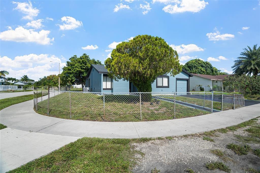 LESLIE ESTATES SEC 14 - Residential