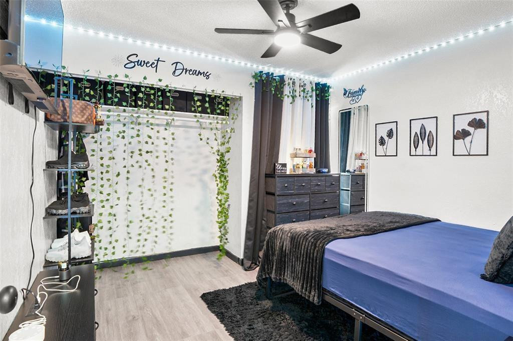 LESLIE ESTATES SEC 14 - Residential