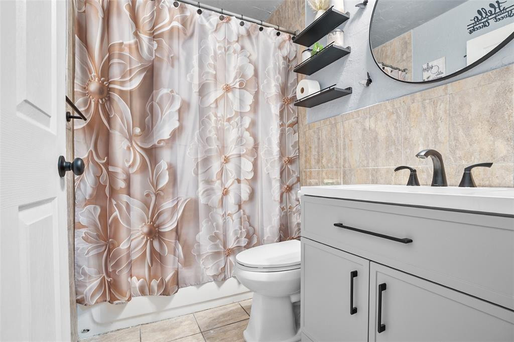 LESLIE ESTATES SEC 14 - Residential