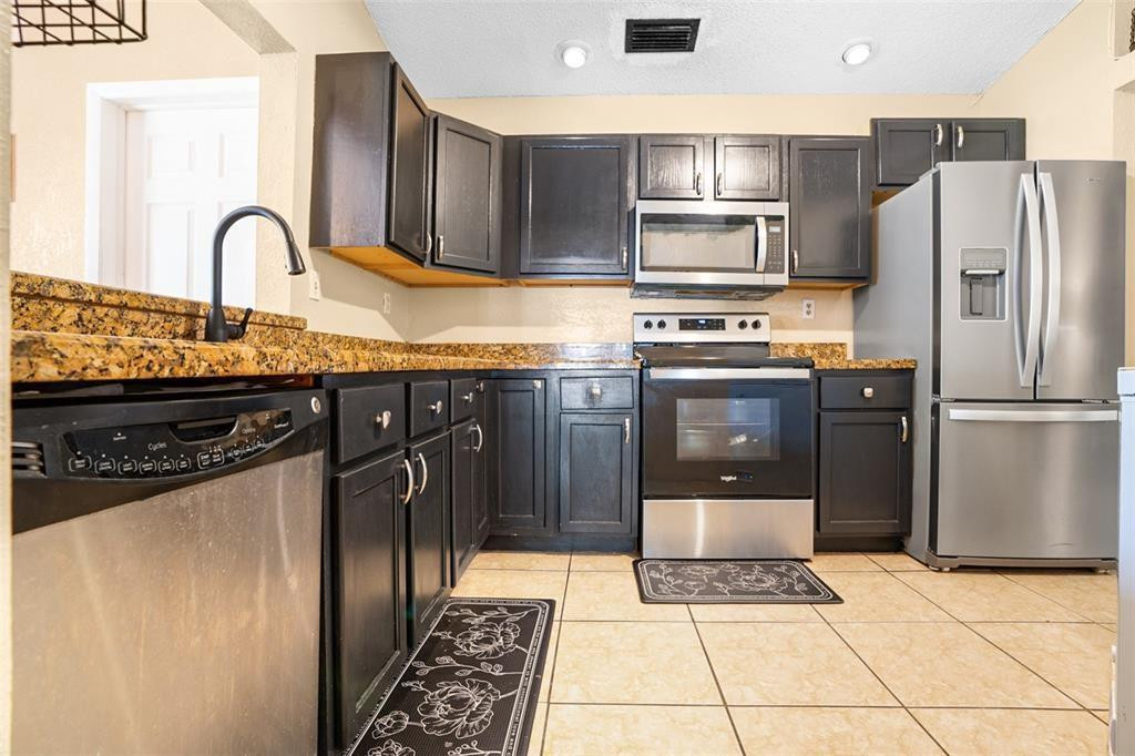 LESLIE ESTATES SEC 14 - Residential