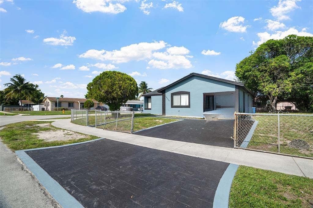 LESLIE ESTATES SEC 14 - Residential