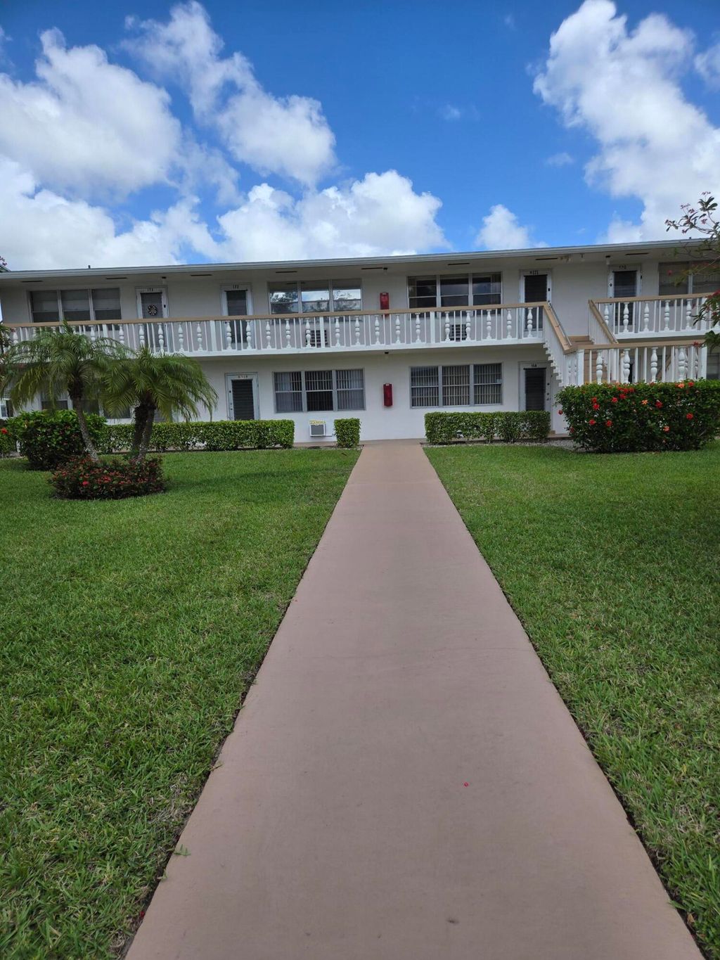 Photo of 174 Windsor H, West Palm Beach, FL 33417 (MLS # B26011318)