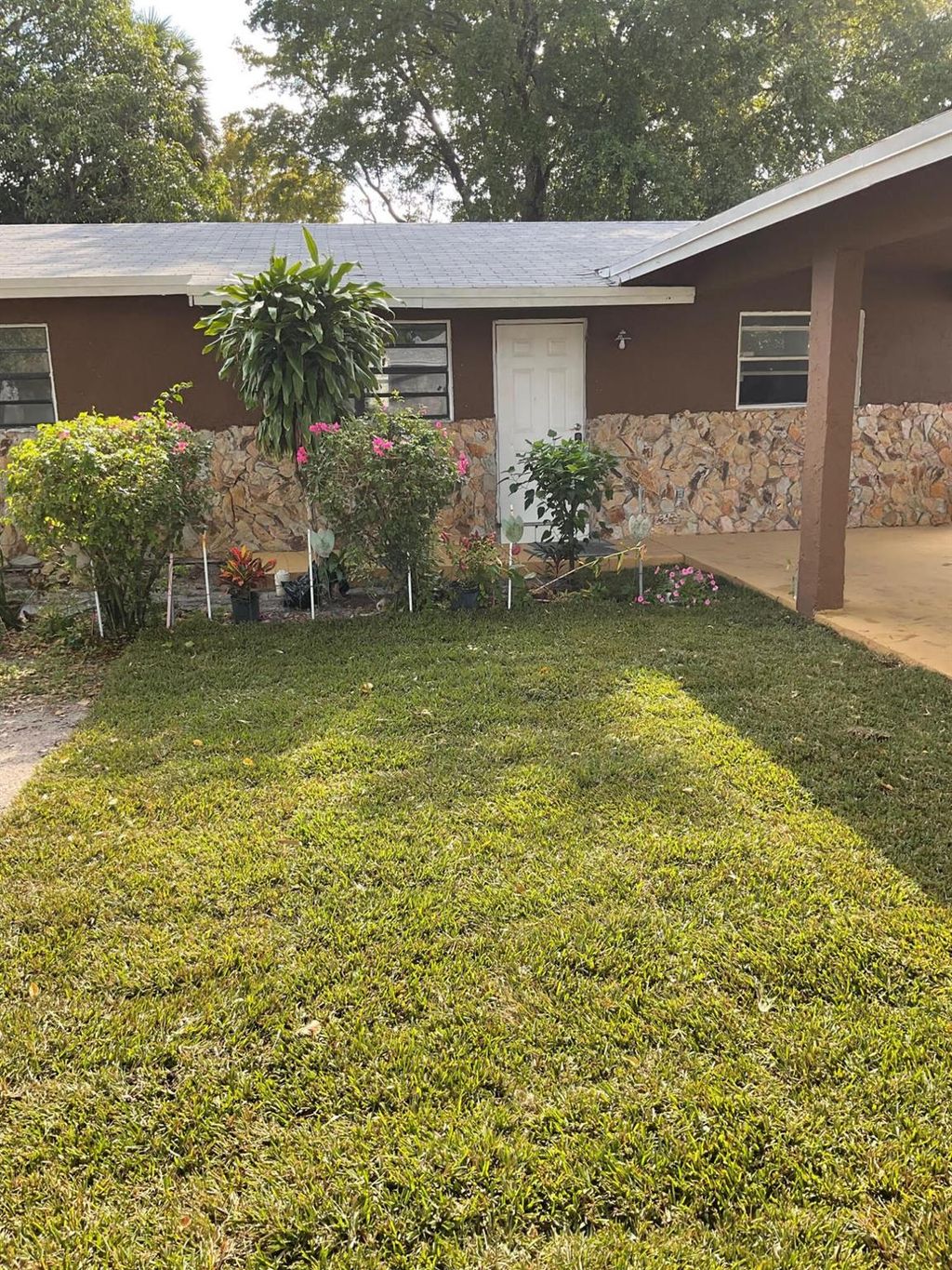 Photo of 2900 NW 10th Court, Fort Lauderdale, FL 33311 (MLS # R11145762)