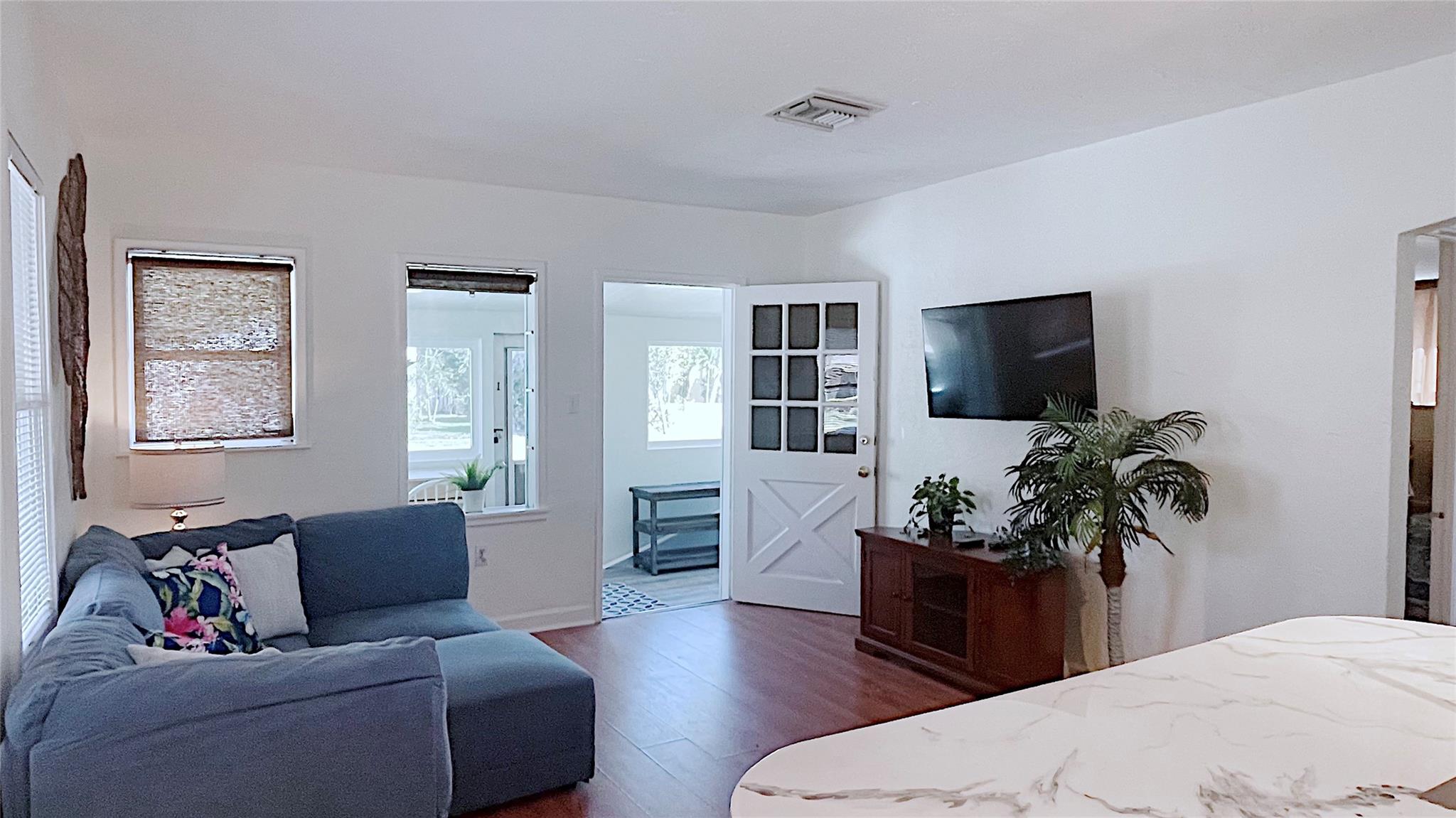 Modelo Park 14-10 B - Residential Lease