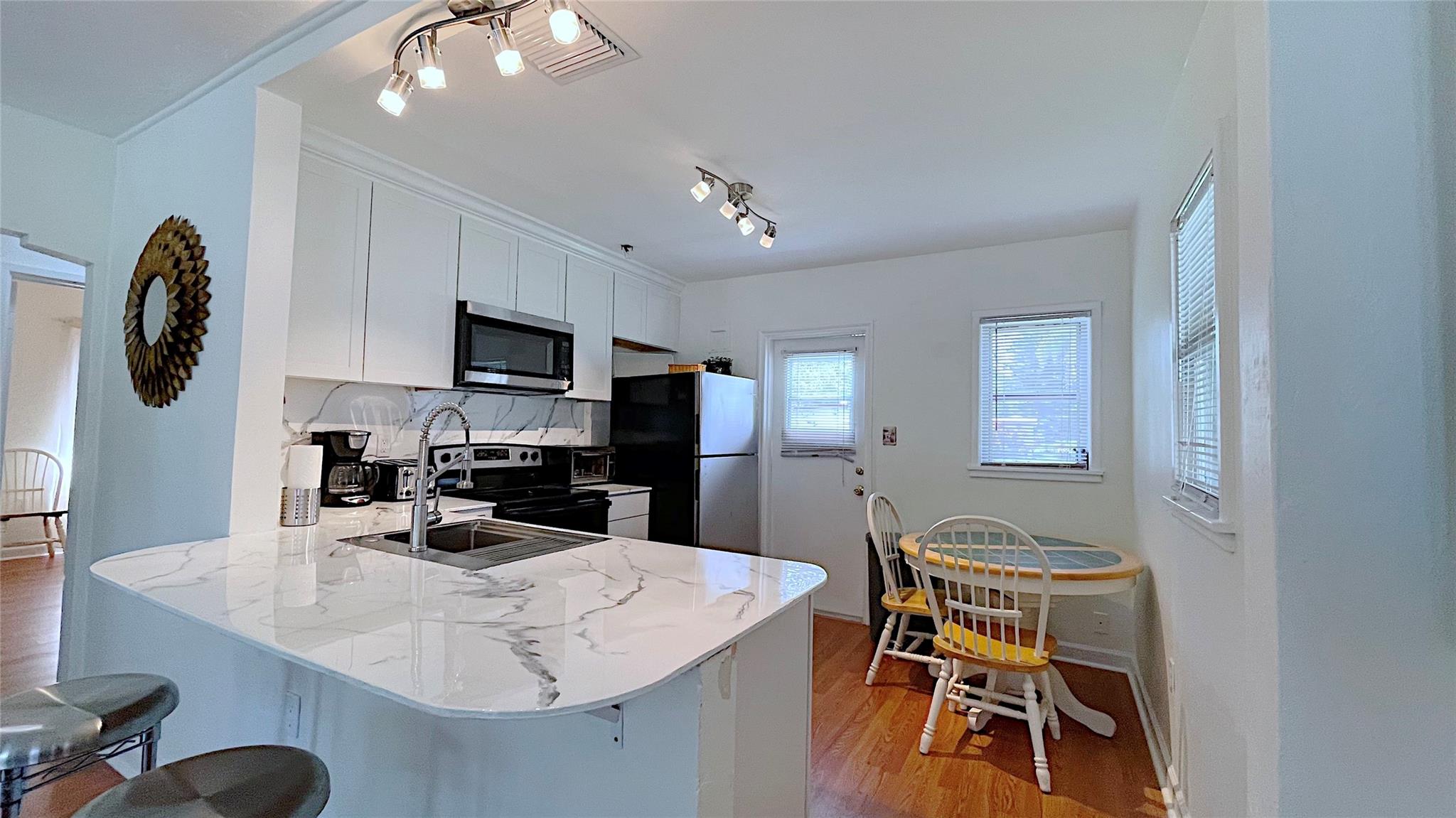 Modelo Park 14-10 B - Residential Lease
