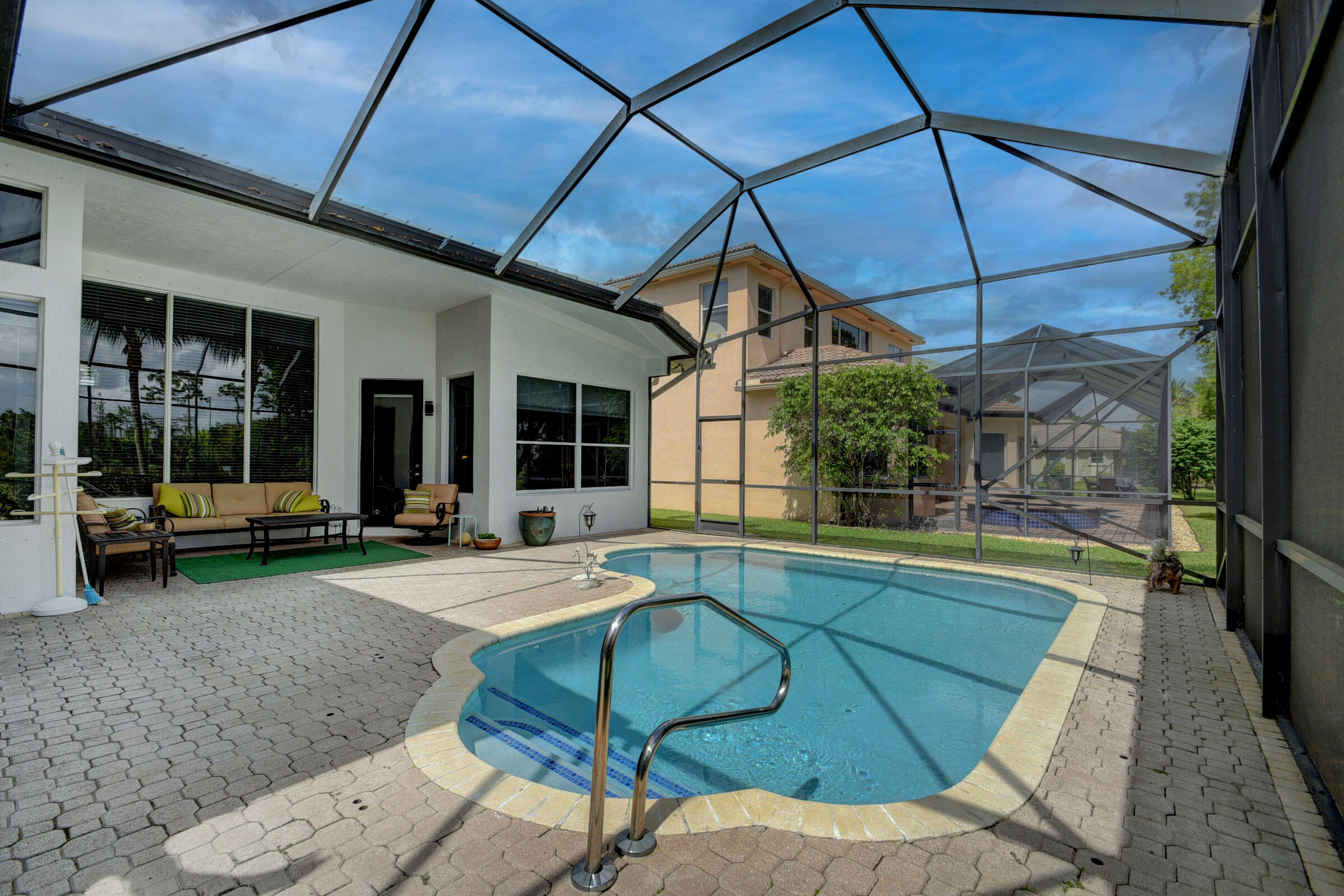 MADISON GREEN 1 - Residential