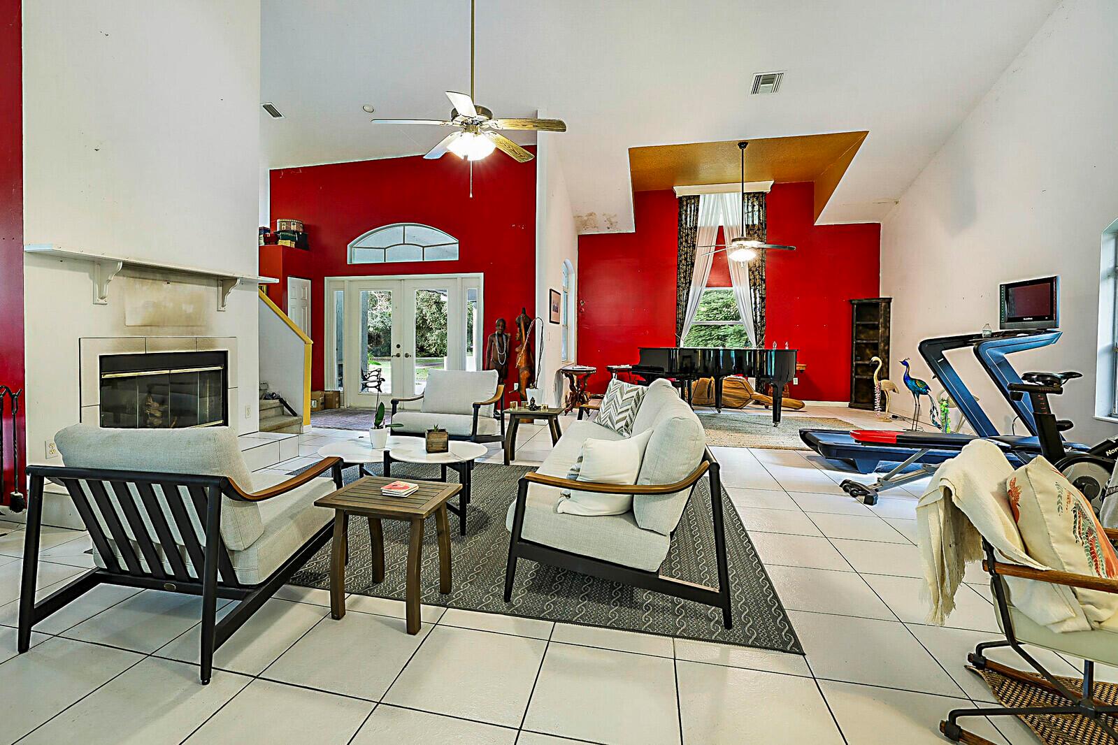 FOX TRAIL - Residential