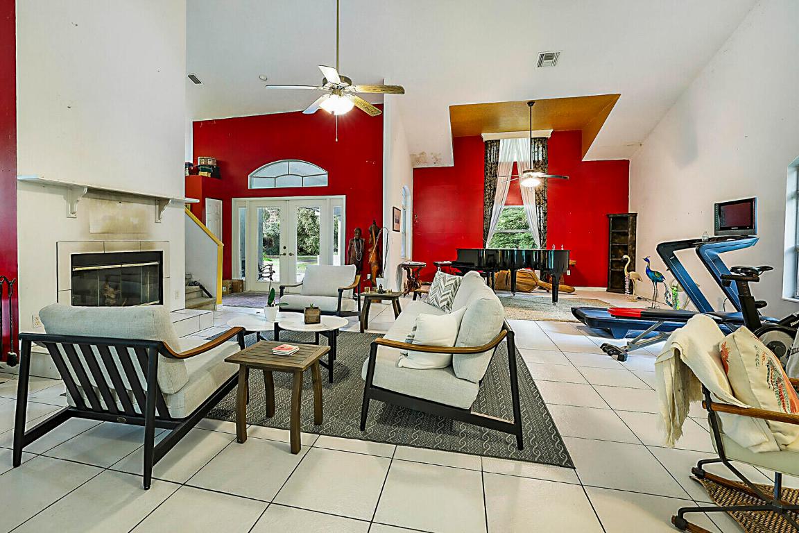 FOX TRAIL - Residential