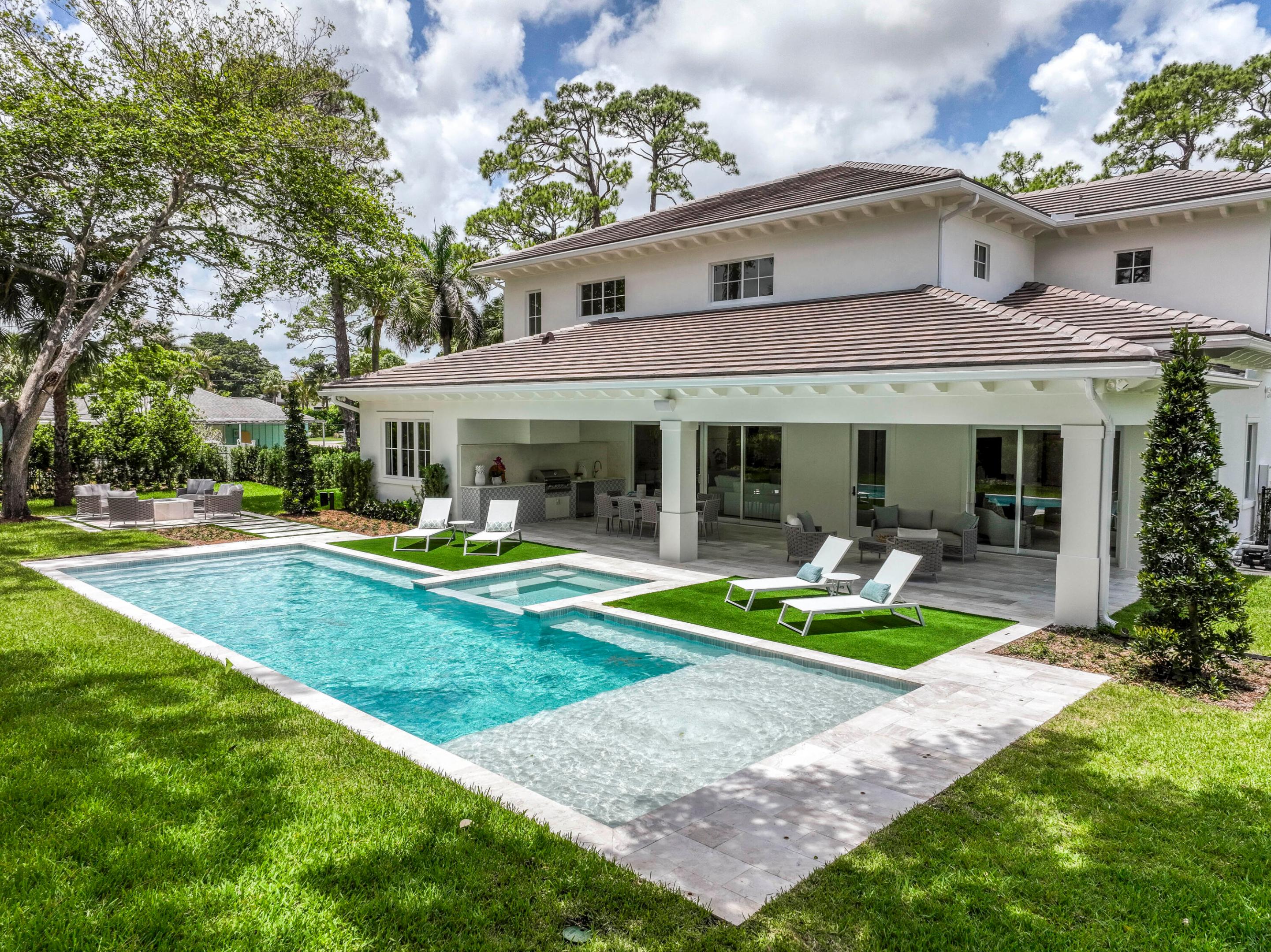 5528 Hibiscus Road