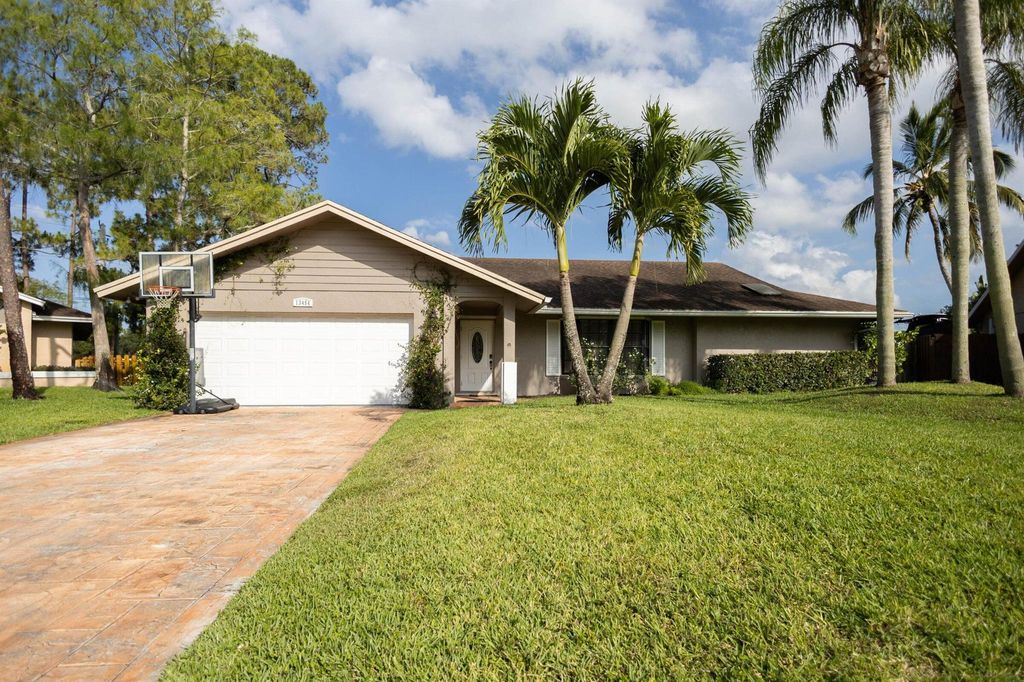 Photo of 13454 Columbine Avenue, Wellington, FL 33414 (MLS # R11108707)