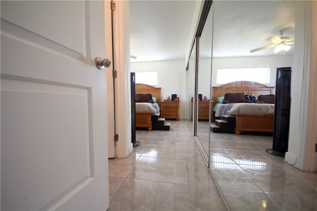 Country Squire Townhomes - Residential