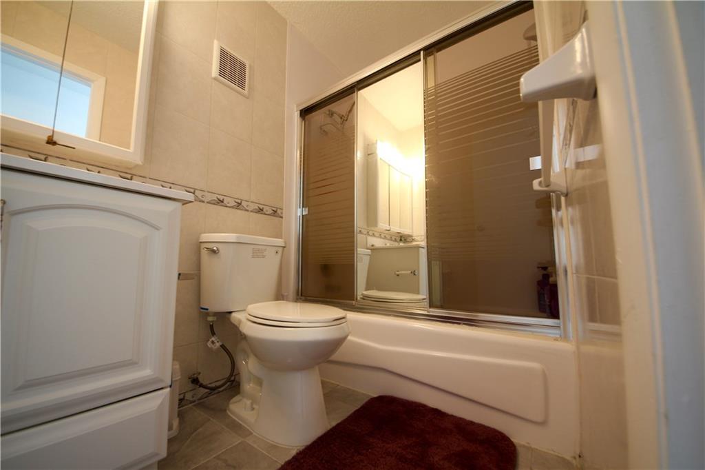 Country Squire Townhomes - Residential