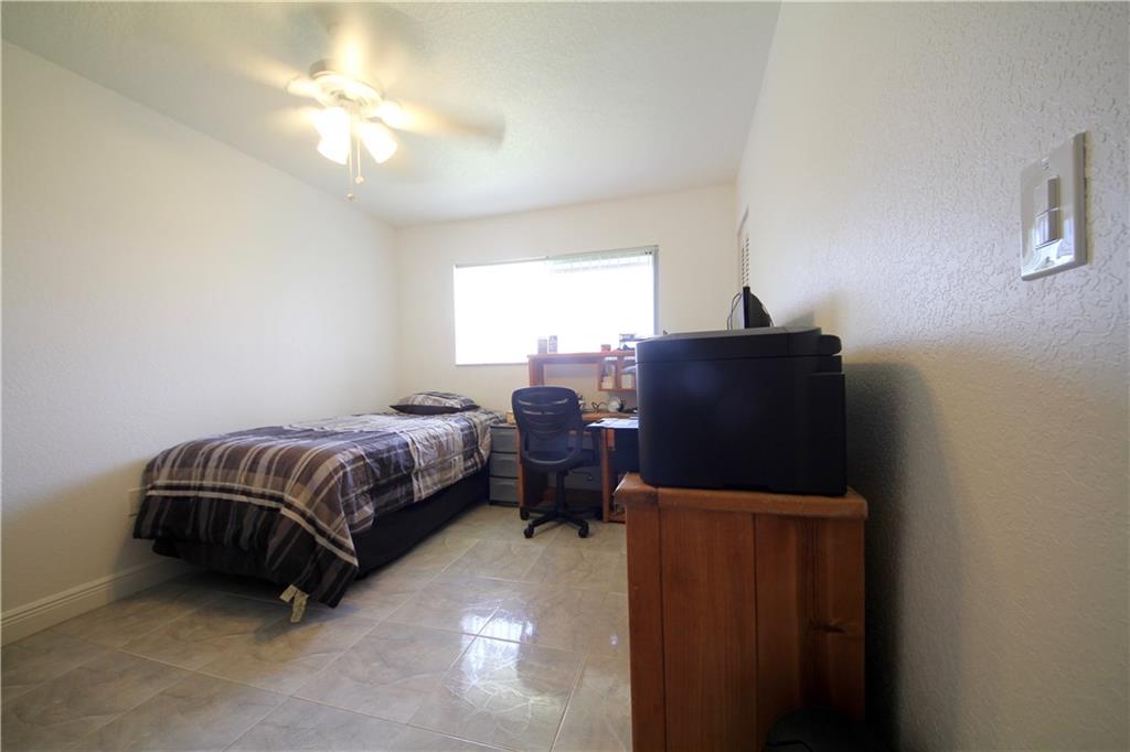 Country Squire Townhomes - Residential