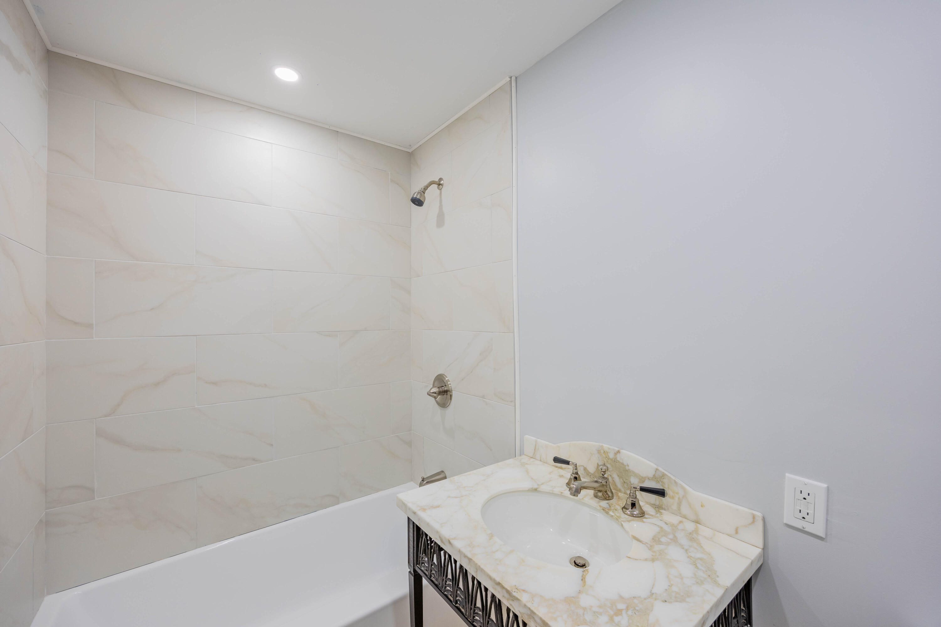 FOREST RIDGE PARK - Residential