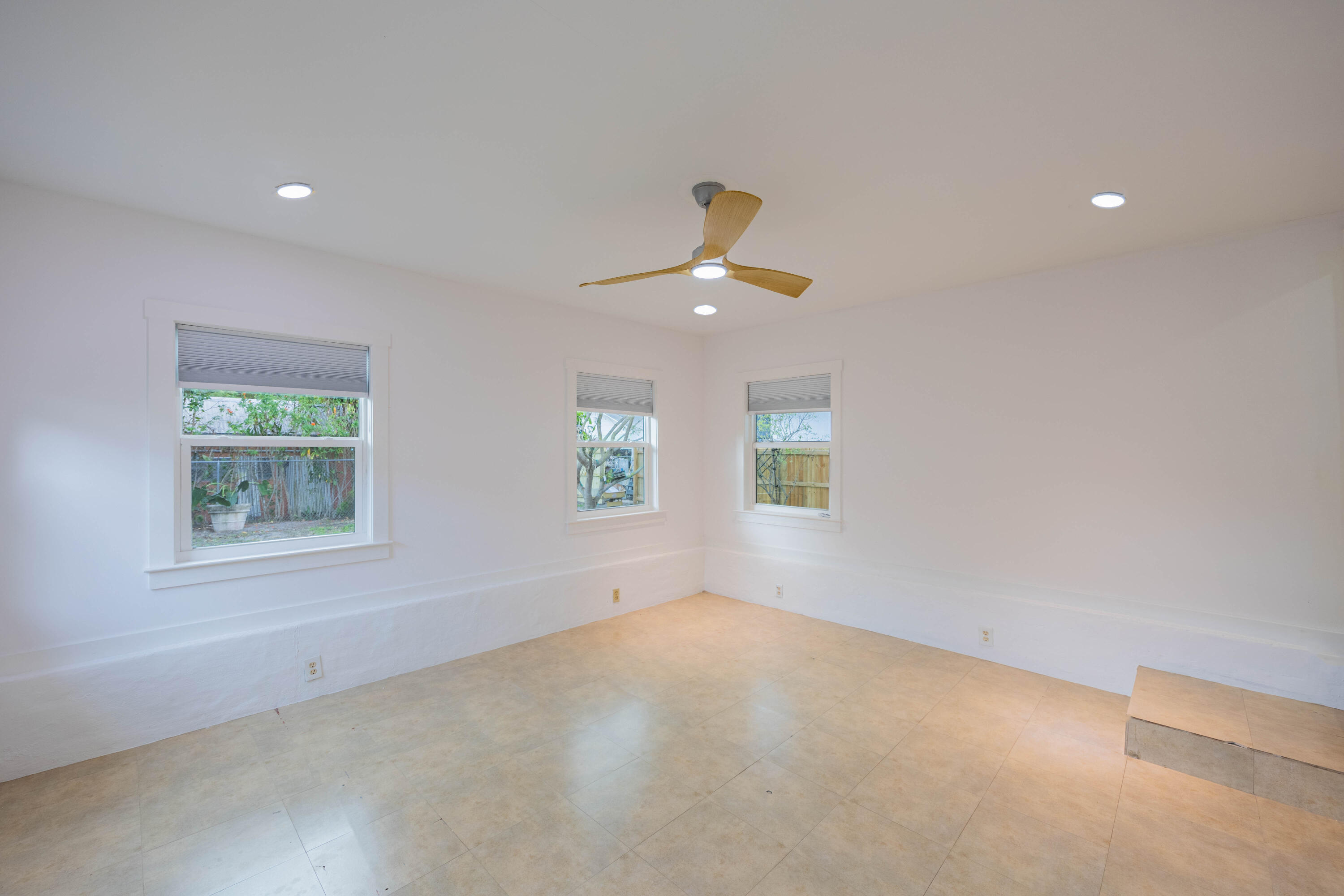 FOREST RIDGE PARK - Residential