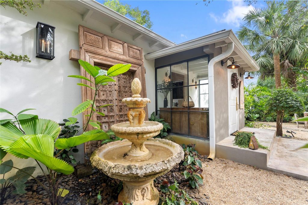 Photo of 1535 SW 24th Street, Fort Lauderdale, FL 33315 (MLS # F10423478)