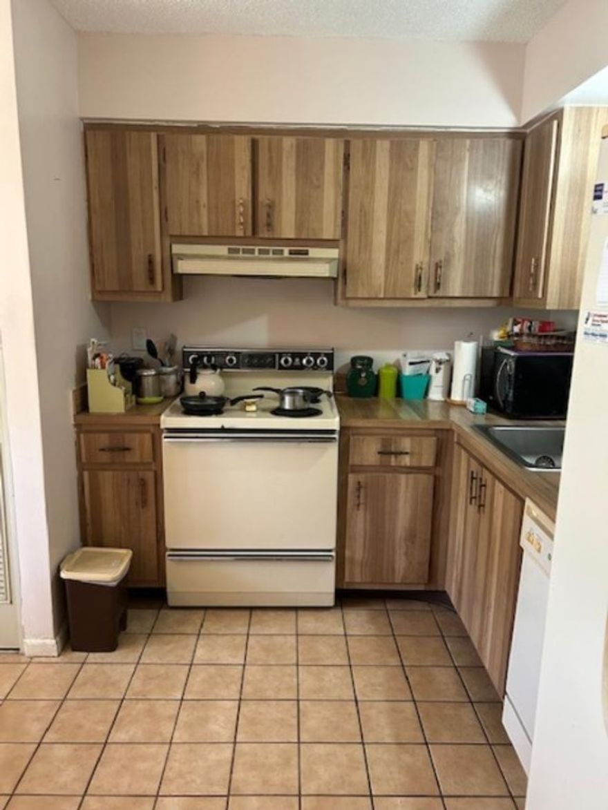 MOTIVATED!! SPACIOUS 3RD FLOOR 2 BEDROOM 2 BATH CONDO WITH LARGE SCREENED BALCONY WITH ROLL-UPS IN GREAT 55+ COMMUNITY. EAT IN KITCHEN. WASHER AND DRYER IN THE UNIT. WALK IN CLOSET IN PRIMARY BEDROOM. PET FRIENDLY COMMUNITY ALLOWS 2 PETS UNDER 20 LBS EACH. EXTRA EXTERIOR STORAGE UNIT. CLUBHOUSE FEATURES 2 POOLS, TENNIS, BILLIARDS, EXERCISE ROOM, SAUNA, SHUFFLE BOARD AND JACUZZI. CLOSE TO SHOPPING, MEDICAL FACILITIES, PARKS, NEW PUBLIX, PHARMACY, WALGREENS, BANKS AND TRANSPORTATION. ASSOCIATION REQUIRES 650+ CREDIT SCORE AND $40,000 YR INCOME. CAN LEASE AFTER FIRST YEAR OF OWNERSHIP.