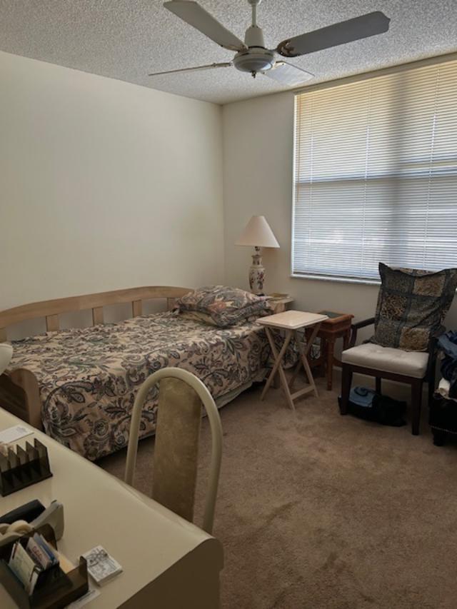 PALM LAKES - Residential