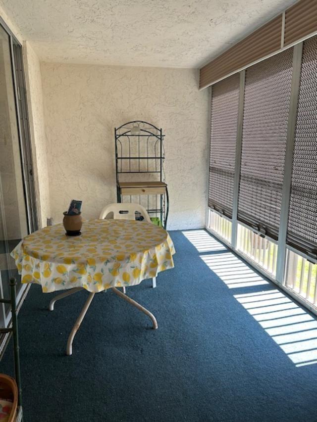 PALM LAKES - Residential