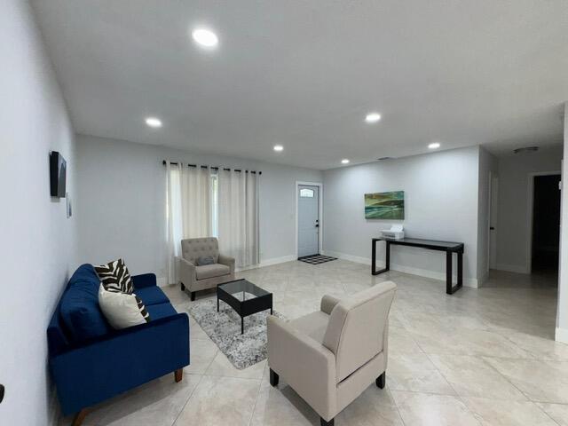 COUNTRY CLUB VILLAGE SEC B - Residential