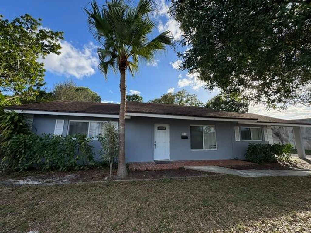 Photo of 1632 NW 5th Street, Boca Raton, FL 33486 (MLS # R11161635)