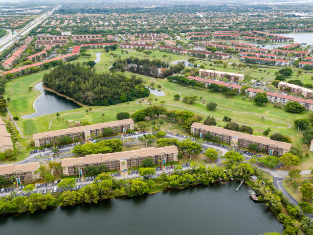 KINGSLEY AT CENTURY VILLAGE - Residential